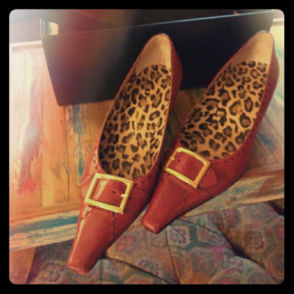 Dolce and Gabbana Kitten Heels